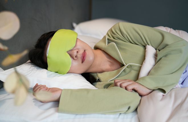 沉默。成年人的舒服都在陌生人社交里！CQ9电子app朋友圈停更、闺蜜群(图18)